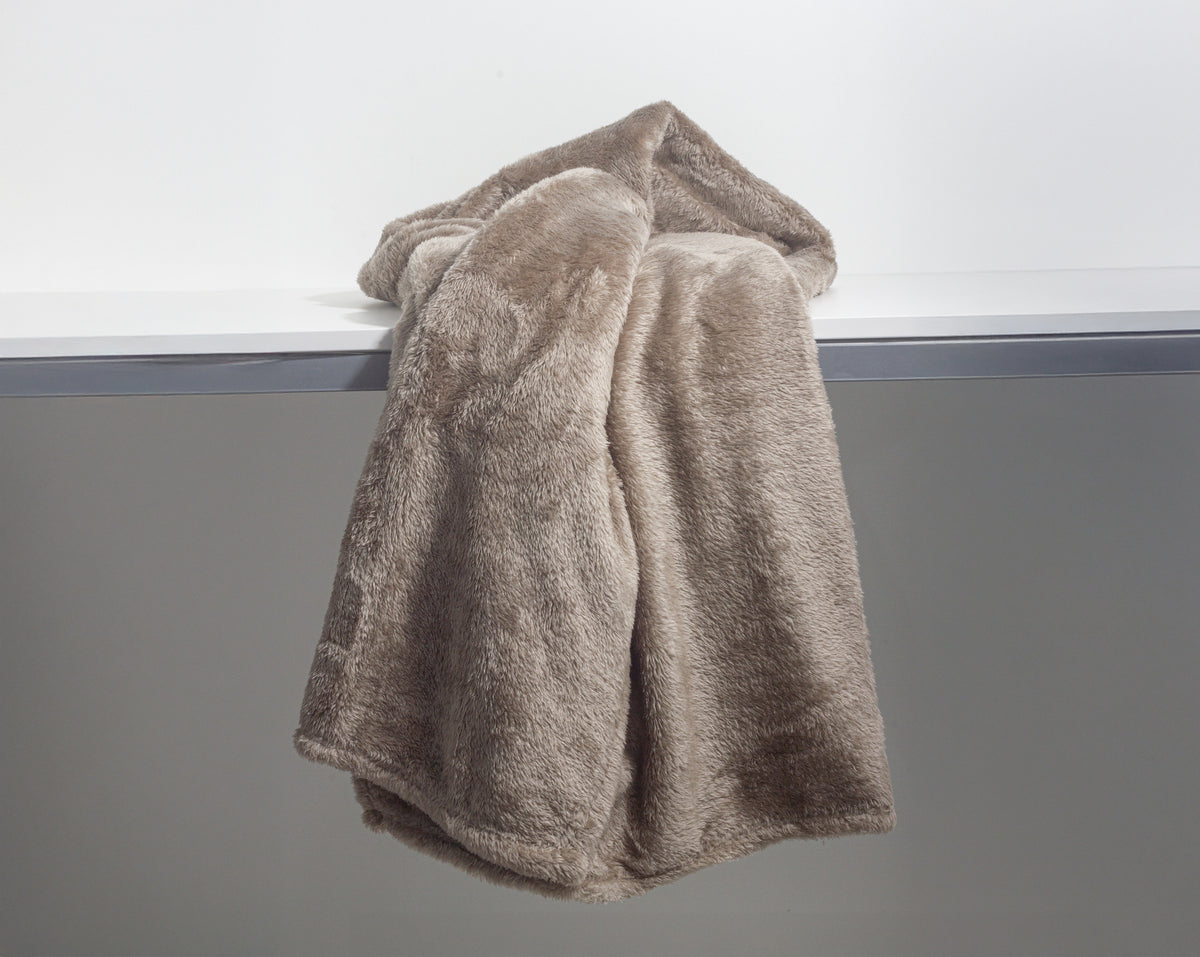 Teddy plaid Diep Taupe 150 x 200 - Bedworld B.V.