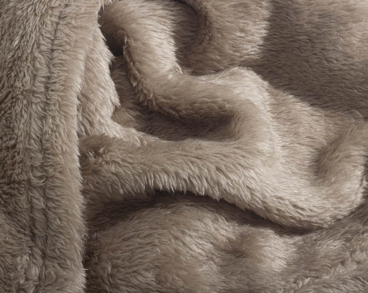 Teddy plaid Diep Taupe 150 x 200 - Bedworld B.V.