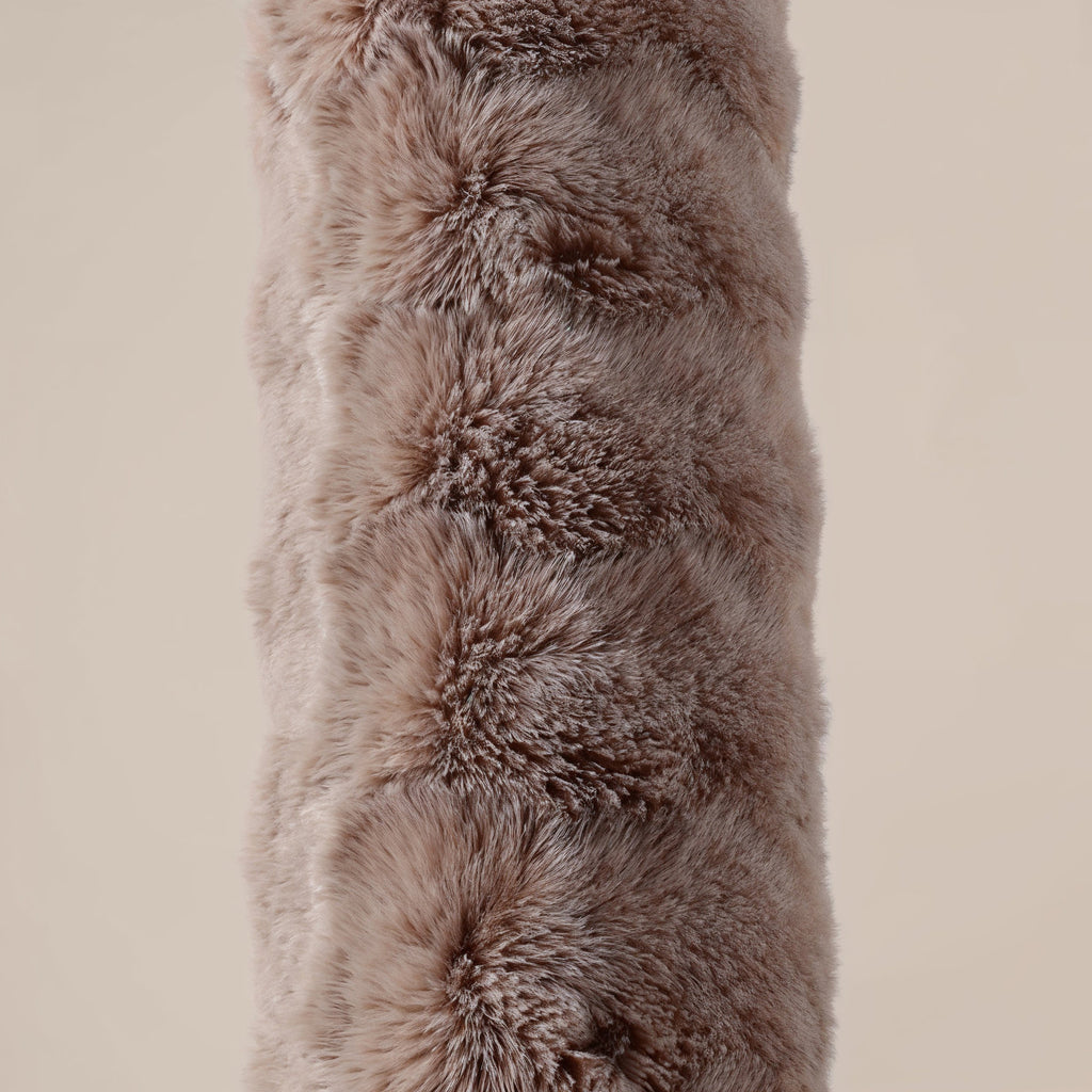 Bodypillow Pompom Taupe 140 x 20 - Bedworld B.V.