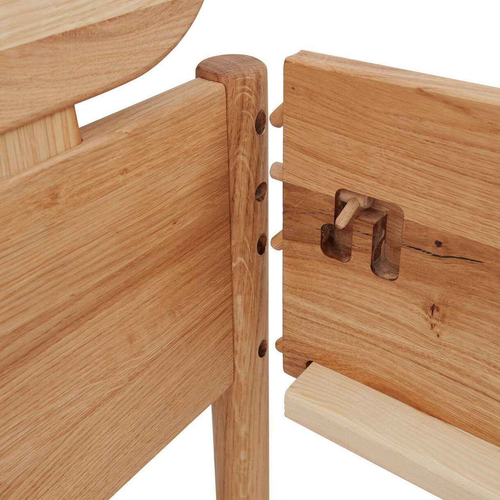 Woodstock Natura – Massief Wild Eiken Bed, Metaalvrij