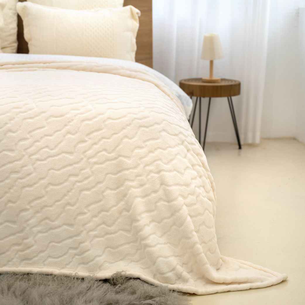 Cozy Bliss Luxury Milky Pluche Plaid - Crème