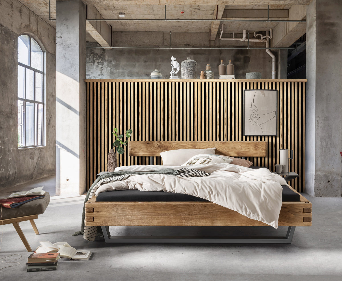 Mystical Oak Bed - Black Edition