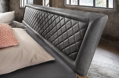 Mystical Oak Bed - Black Edition